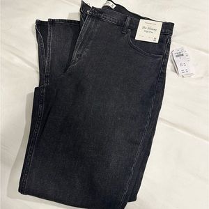 High Rise Skinny Jeans w Vent Hem